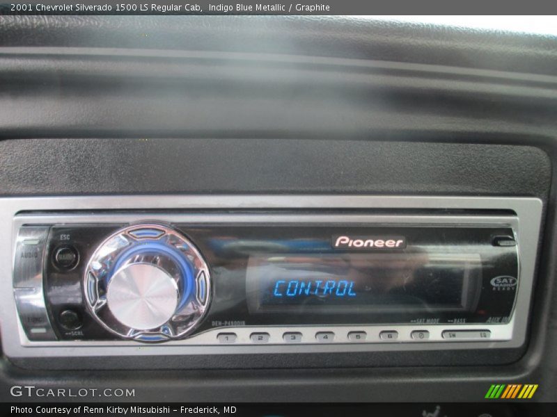 Indigo Blue Metallic / Graphite 2001 Chevrolet Silverado 1500 LS Regular Cab