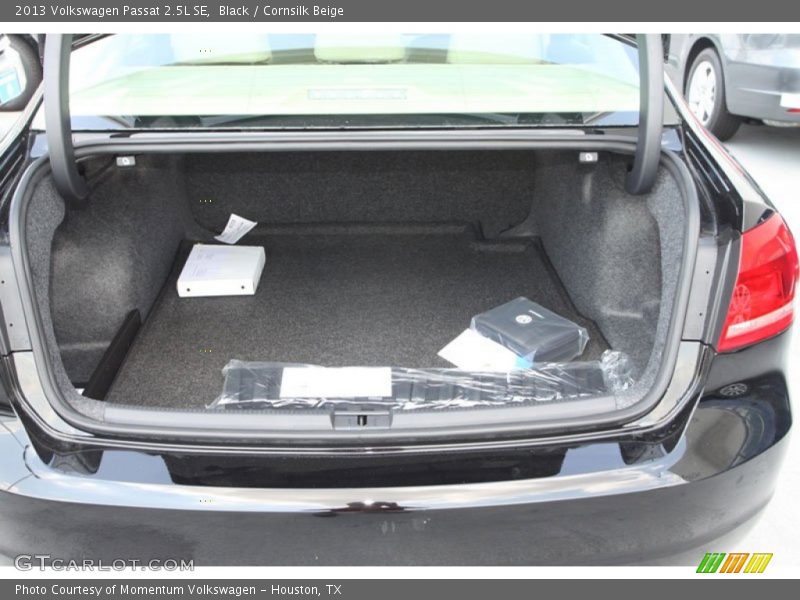 Black / Cornsilk Beige 2013 Volkswagen Passat 2.5L SE