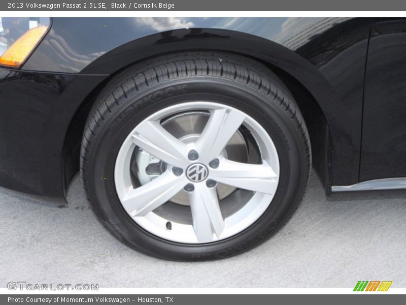 Black / Cornsilk Beige 2013 Volkswagen Passat 2.5L SE