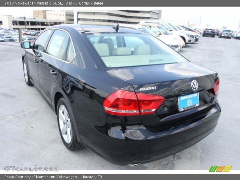 Black / Cornsilk Beige 2013 Volkswagen Passat 2.5L SE