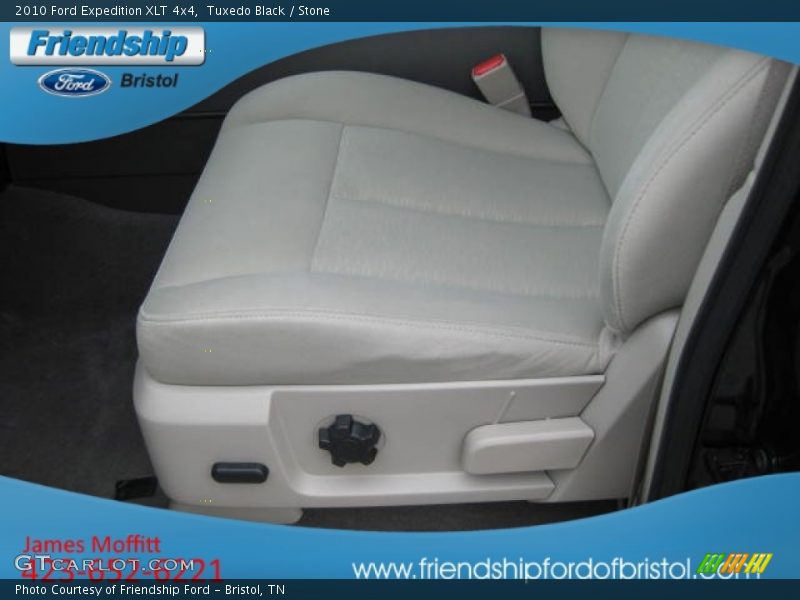 Tuxedo Black / Stone 2010 Ford Expedition XLT 4x4