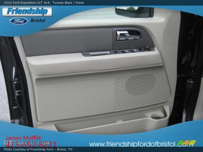 Tuxedo Black / Stone 2010 Ford Expedition XLT 4x4