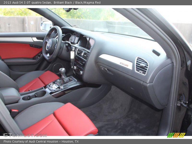 Dashboard of 2013 S4 3.0T quattro Sedan