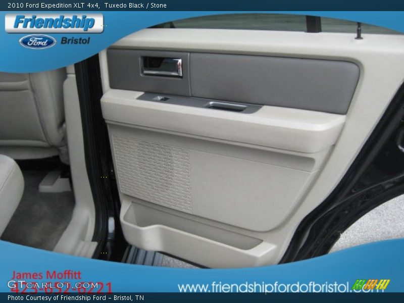 Tuxedo Black / Stone 2010 Ford Expedition XLT 4x4