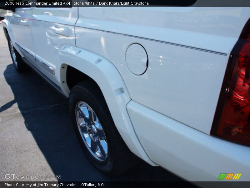 Stone White / Dark Khaki/Light Graystone 2006 Jeep Commander Limited 4x4