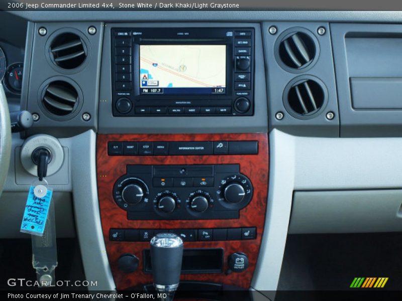 Stone White / Dark Khaki/Light Graystone 2006 Jeep Commander Limited 4x4