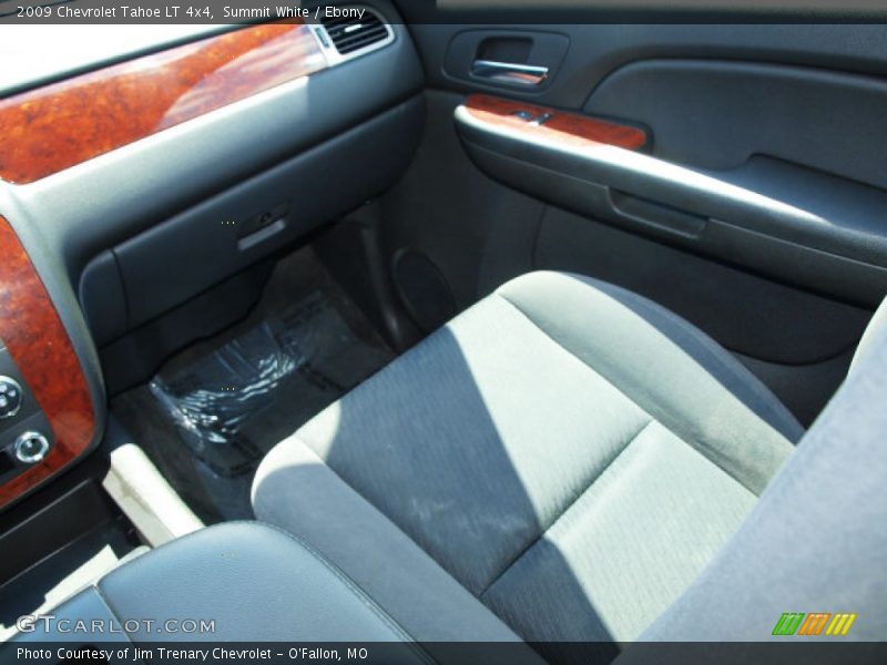 Summit White / Ebony 2009 Chevrolet Tahoe LT 4x4