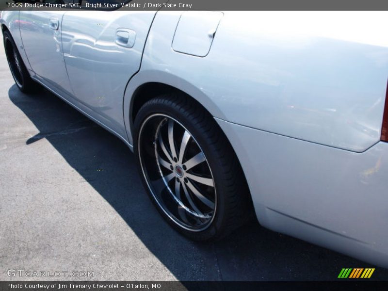 Bright Silver Metallic / Dark Slate Gray 2009 Dodge Charger SXT