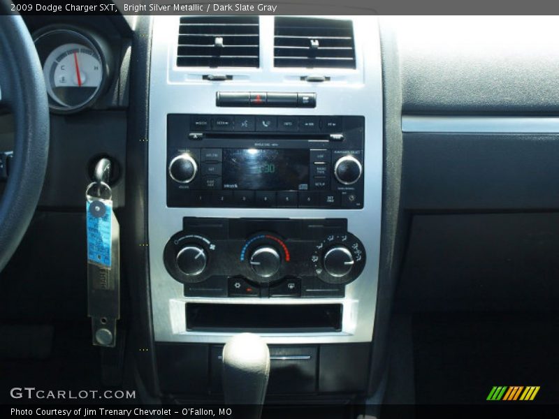 Bright Silver Metallic / Dark Slate Gray 2009 Dodge Charger SXT