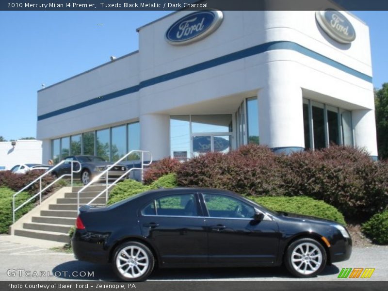 Tuxedo Black Metallic / Dark Charcoal 2010 Mercury Milan I4 Premier