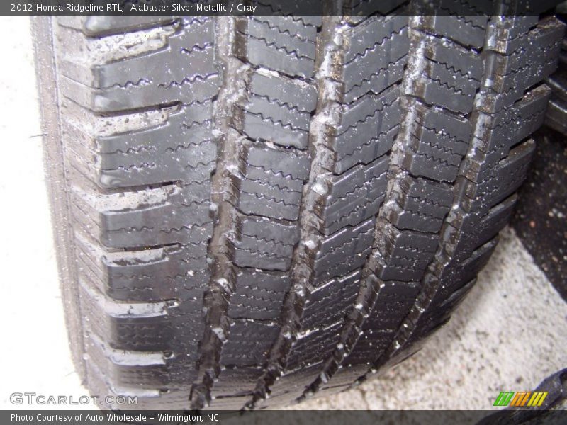 Alabaster Silver Metallic / Gray 2012 Honda Ridgeline RTL