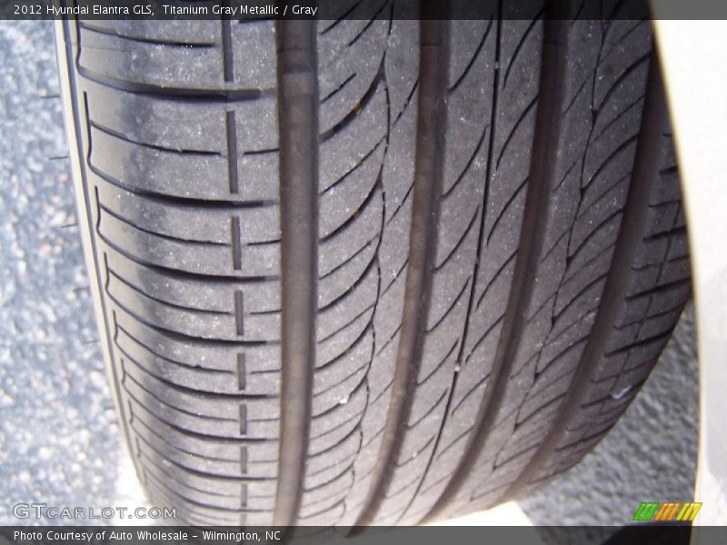 Titanium Gray Metallic / Gray 2012 Hyundai Elantra GLS