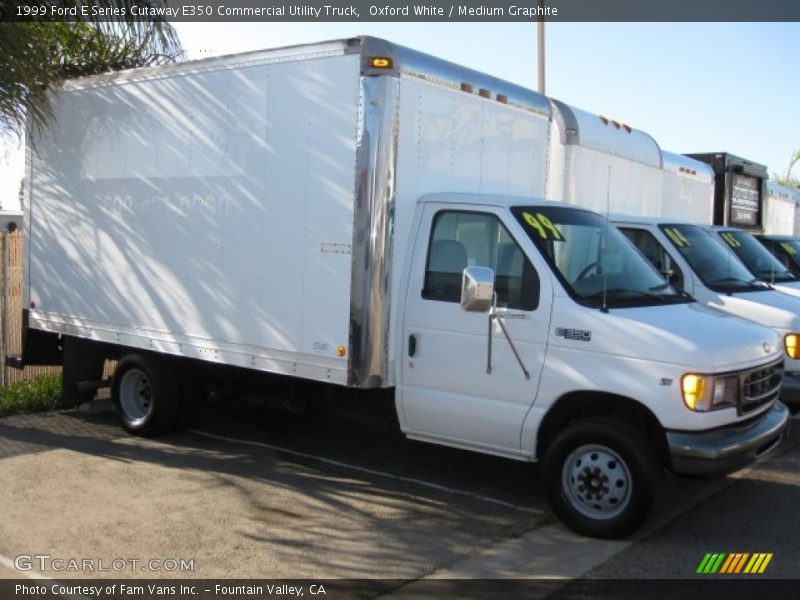 Oxford White / Medium Graphite 1999 Ford E Series Cutaway E350 Commercial Utility Truck
