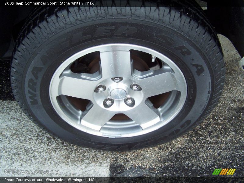 Stone White / Khaki 2009 Jeep Commander Sport