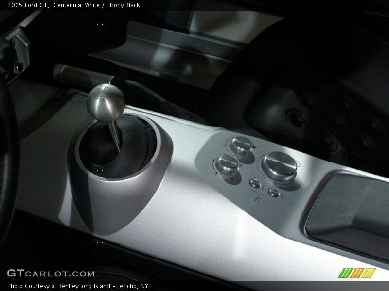 Centennial White / Ebony Black 2005 Ford GT