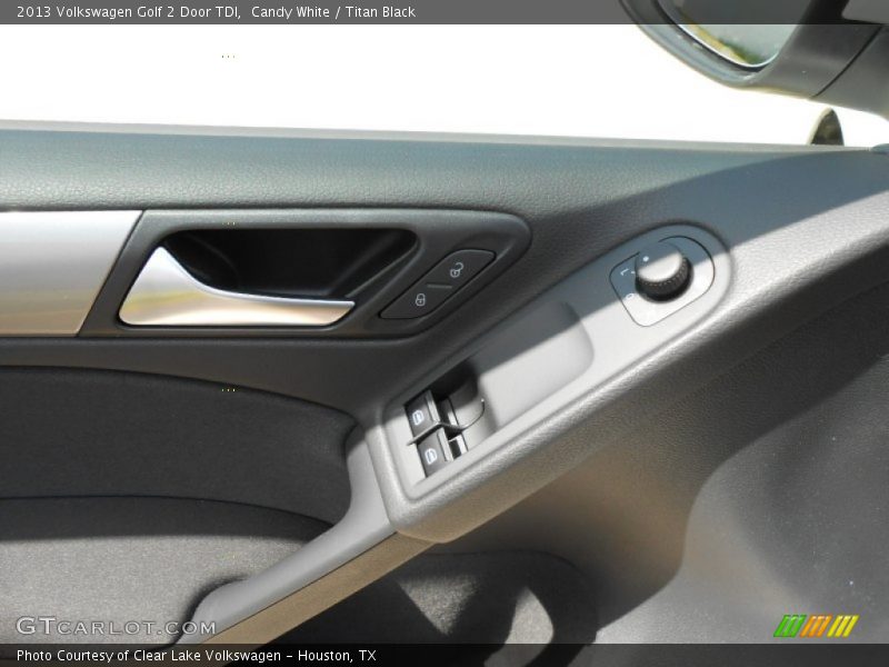 Candy White / Titan Black 2013 Volkswagen Golf 2 Door TDI