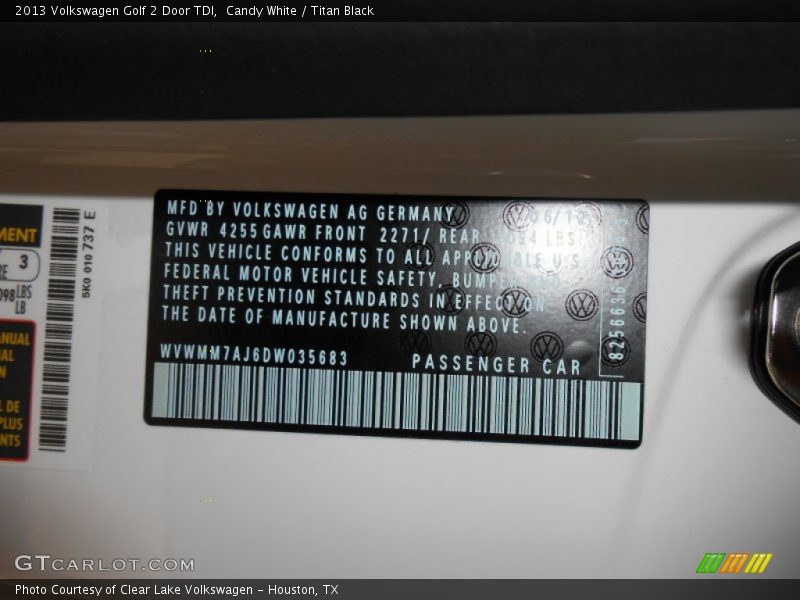 Candy White / Titan Black 2013 Volkswagen Golf 2 Door TDI