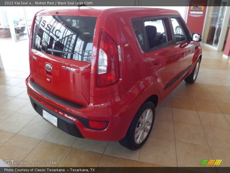 Molten Red / Black Soul Logo Cloth 2013 Kia Soul +