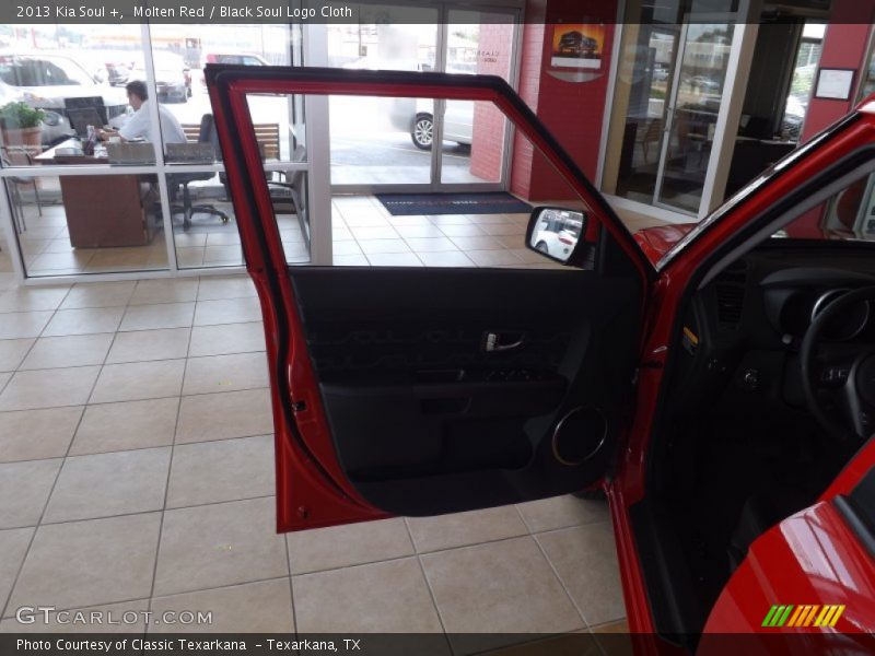 Molten Red / Black Soul Logo Cloth 2013 Kia Soul +