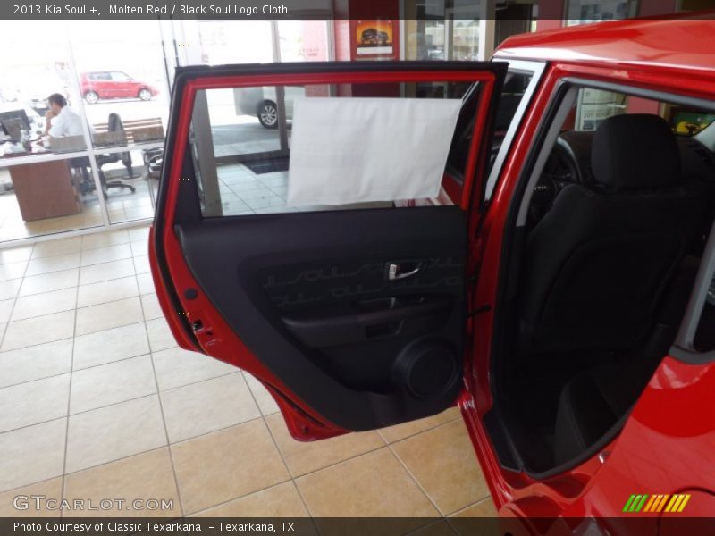 Molten Red / Black Soul Logo Cloth 2013 Kia Soul +
