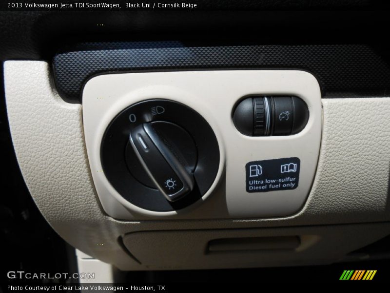 Black Uni / Cornsilk Beige 2013 Volkswagen Jetta TDI SportWagen
