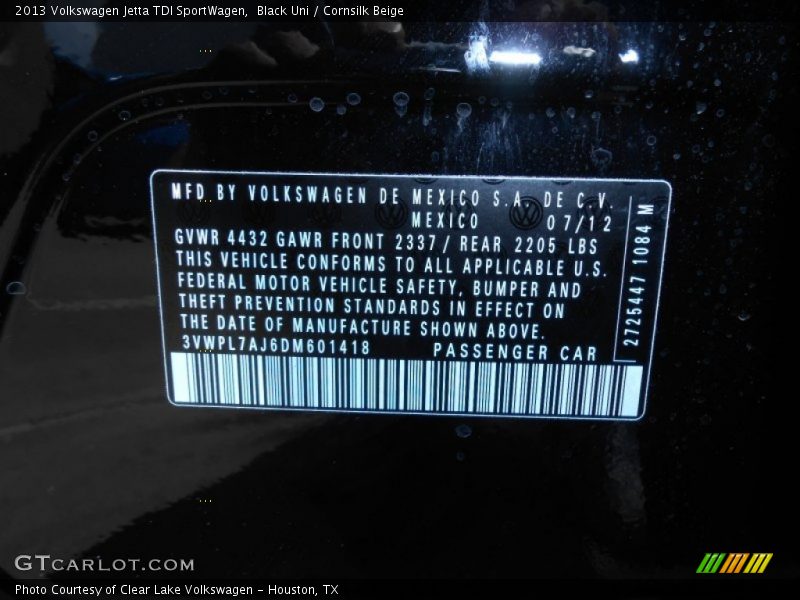Black Uni / Cornsilk Beige 2013 Volkswagen Jetta TDI SportWagen