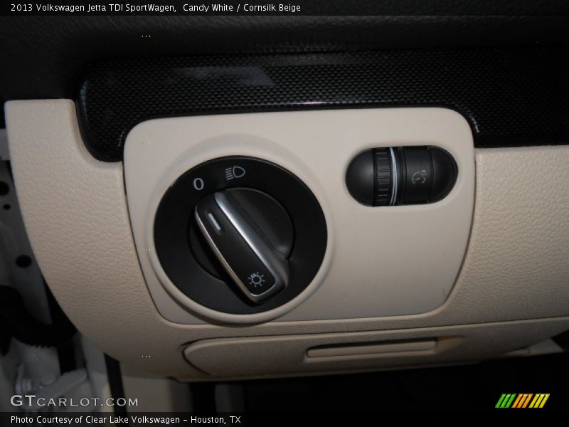 Candy White / Cornsilk Beige 2013 Volkswagen Jetta TDI SportWagen