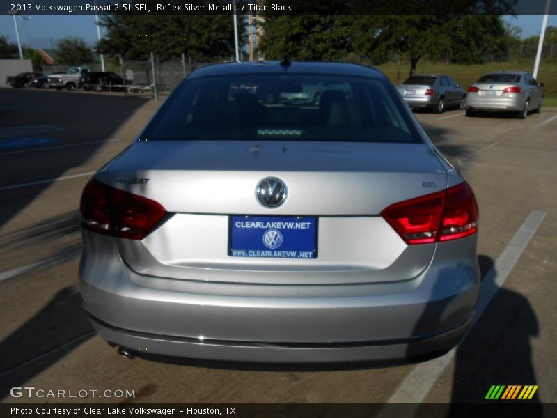 Reflex Silver Metallic / Titan Black 2013 Volkswagen Passat 2.5L SEL