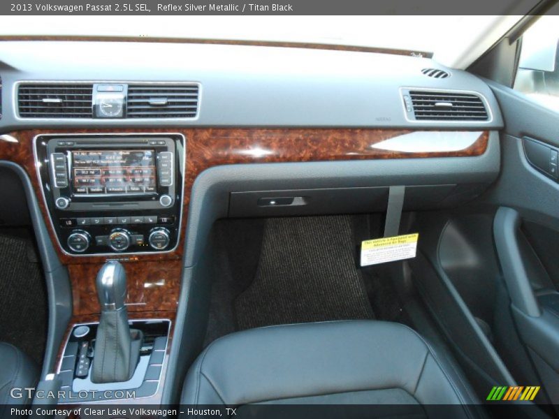Reflex Silver Metallic / Titan Black 2013 Volkswagen Passat 2.5L SEL