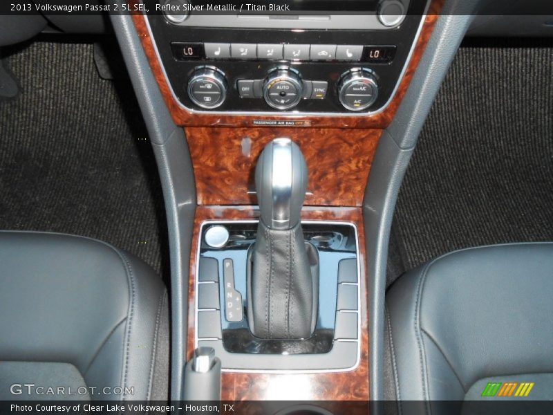 Reflex Silver Metallic / Titan Black 2013 Volkswagen Passat 2.5L SEL