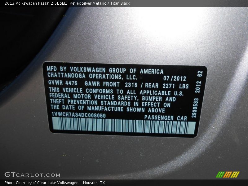 Reflex Silver Metallic / Titan Black 2013 Volkswagen Passat 2.5L SEL