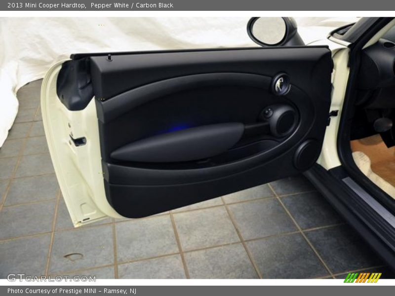 Pepper White / Carbon Black 2013 Mini Cooper Hardtop
