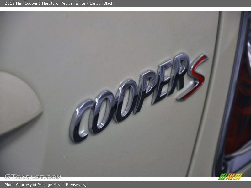 Pepper White / Carbon Black 2013 Mini Cooper S Hardtop