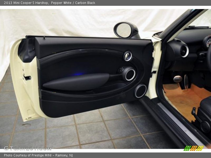 Pepper White / Carbon Black 2013 Mini Cooper S Hardtop
