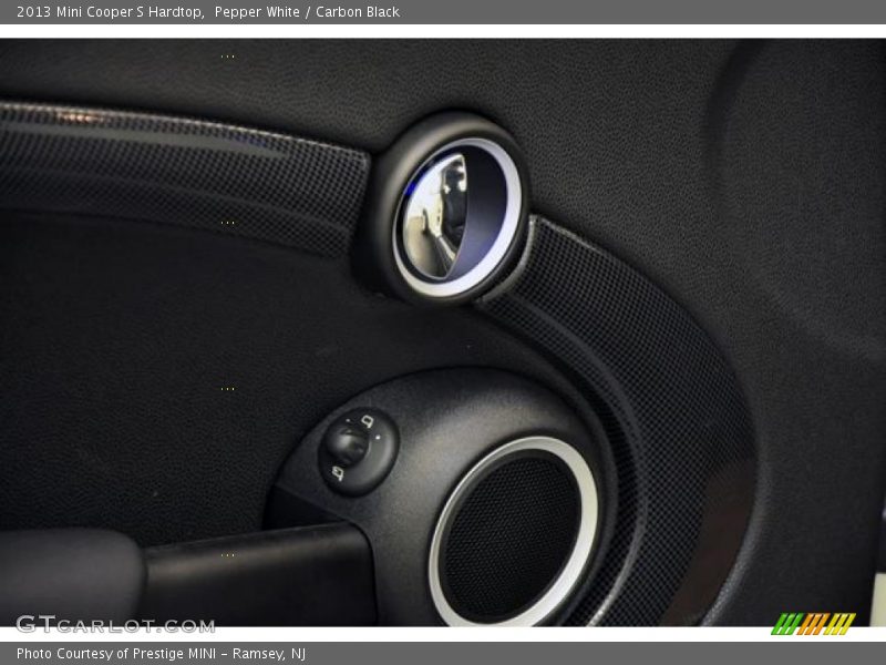 Pepper White / Carbon Black 2013 Mini Cooper S Hardtop
