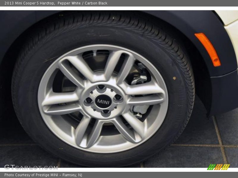 Pepper White / Carbon Black 2013 Mini Cooper S Hardtop