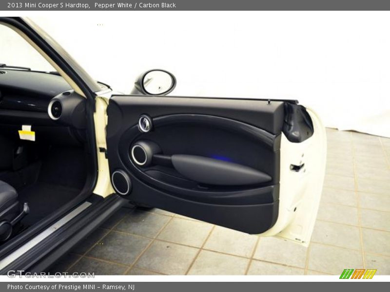 Pepper White / Carbon Black 2013 Mini Cooper S Hardtop