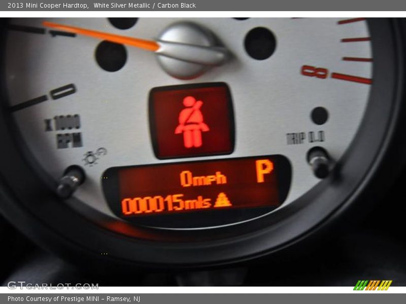 White Silver Metallic / Carbon Black 2013 Mini Cooper Hardtop