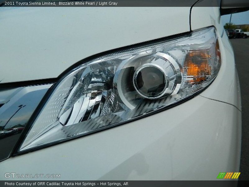 Blizzard White Pearl / Light Gray 2011 Toyota Sienna Limited