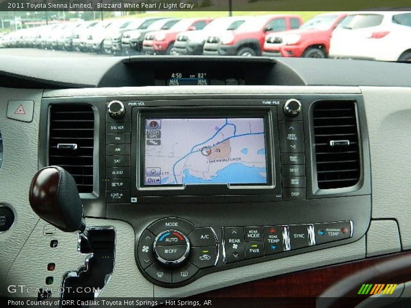 Blizzard White Pearl / Light Gray 2011 Toyota Sienna Limited