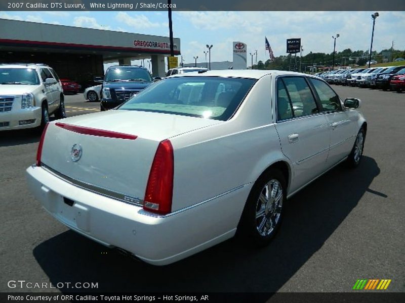 White Lightning / Shale/Cocoa 2007 Cadillac DTS Luxury