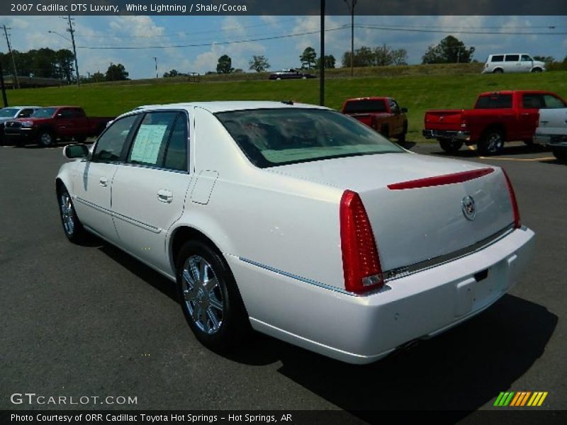 White Lightning / Shale/Cocoa 2007 Cadillac DTS Luxury