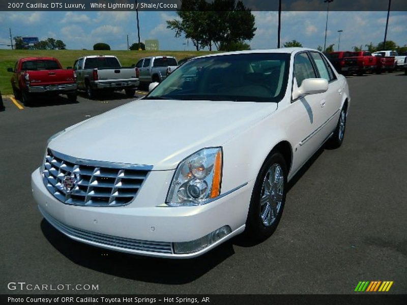 White Lightning / Shale/Cocoa 2007 Cadillac DTS Luxury