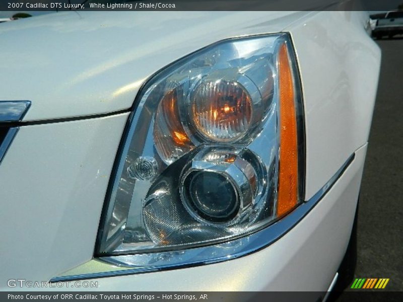 White Lightning / Shale/Cocoa 2007 Cadillac DTS Luxury