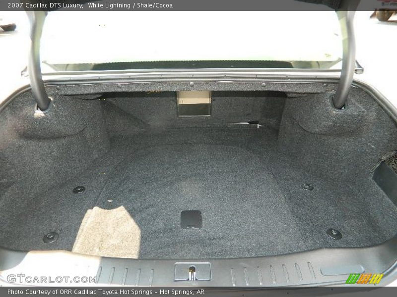 White Lightning / Shale/Cocoa 2007 Cadillac DTS Luxury