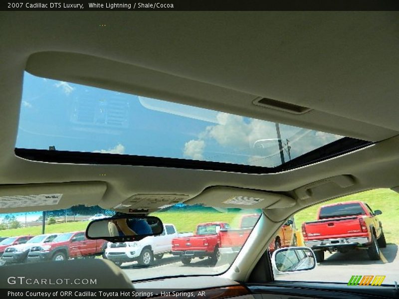 White Lightning / Shale/Cocoa 2007 Cadillac DTS Luxury