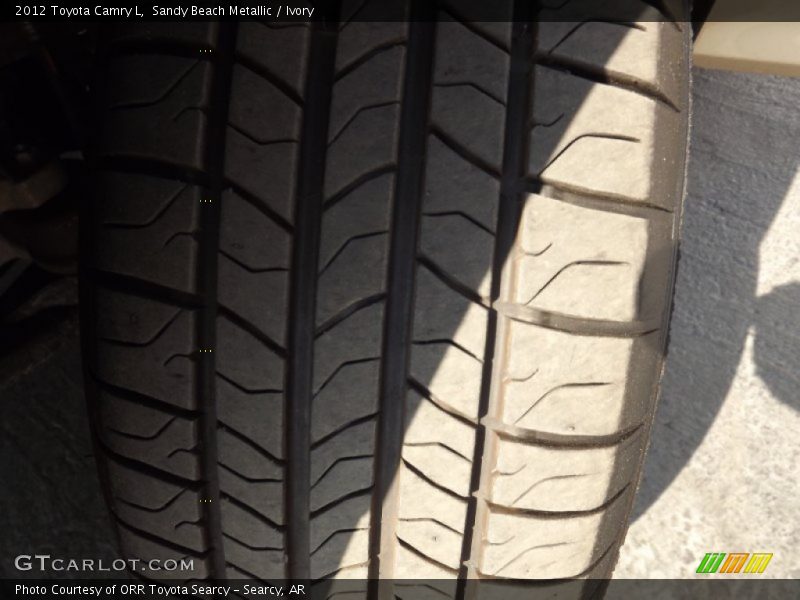 Sandy Beach Metallic / Ivory 2012 Toyota Camry L