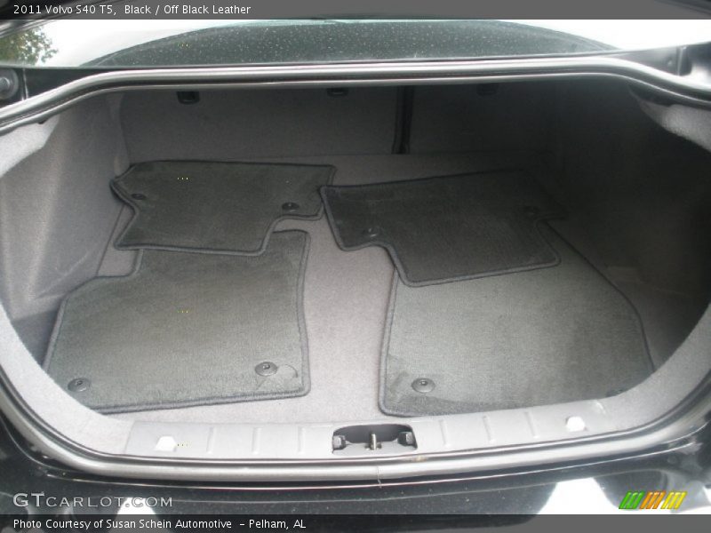 Black / Off Black Leather 2011 Volvo S40 T5