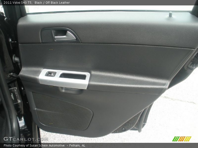 Black / Off Black Leather 2011 Volvo S40 T5