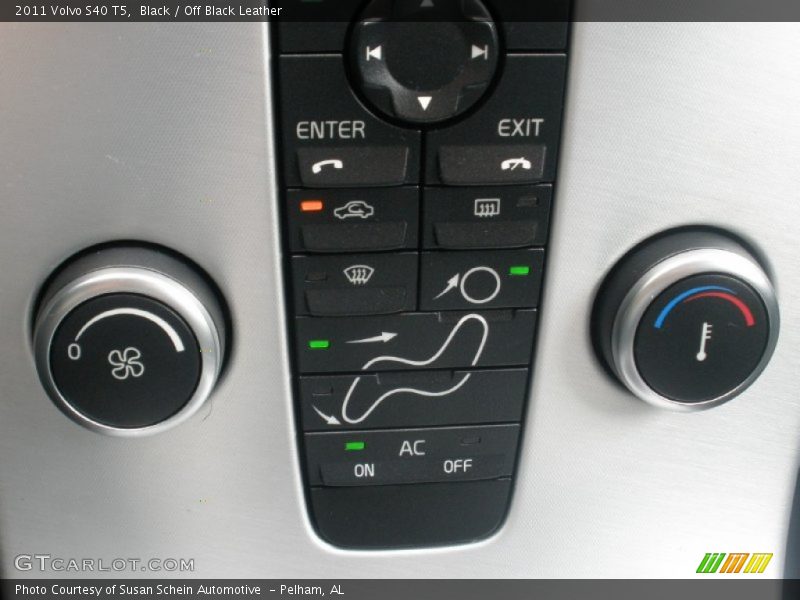 Black / Off Black Leather 2011 Volvo S40 T5